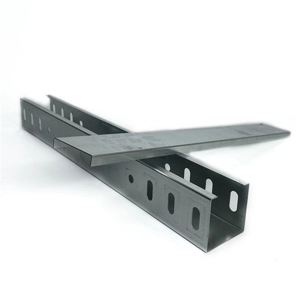 Comparison of High-Precision and Alternative Solutions for CS Connectors