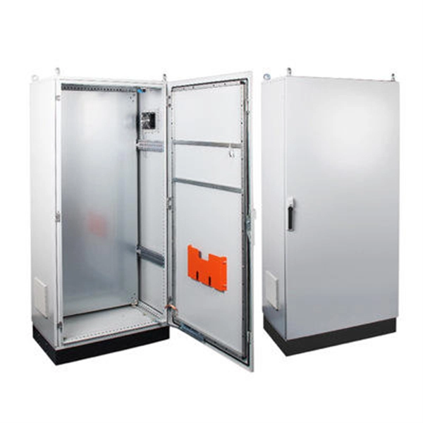 What interface should a four-core fiber optic terminal box connect to 